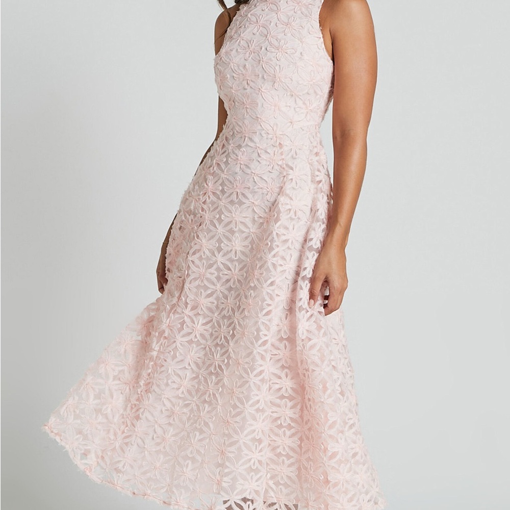 GEORGINA MIDI DRESS - CREW NECK SLEEVELESS A LINE DRESS IN BLUSH PINK SHOWPO